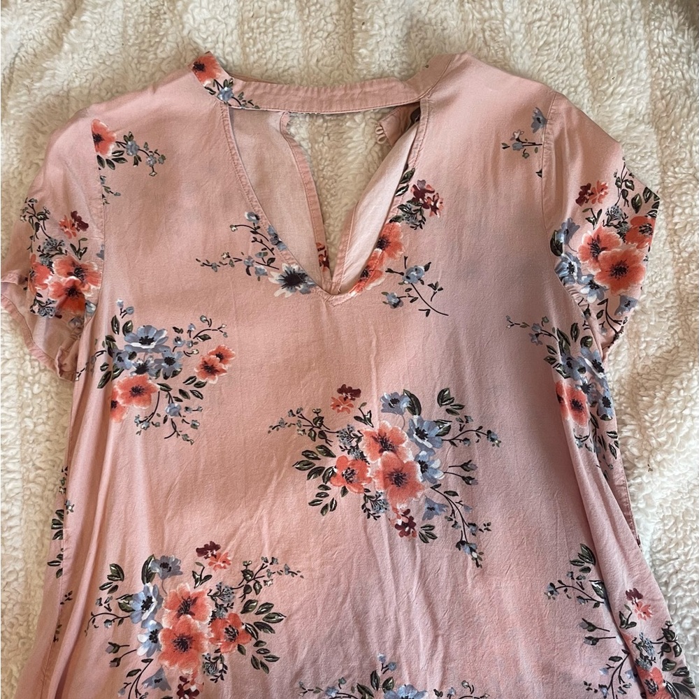Fancy, floral, lightweight, and short sleeve blouse top